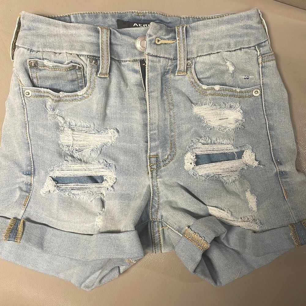 NWOT Aero High Rise Curvy Midi Distressed Denim Cuffed Shorts Aéropostale